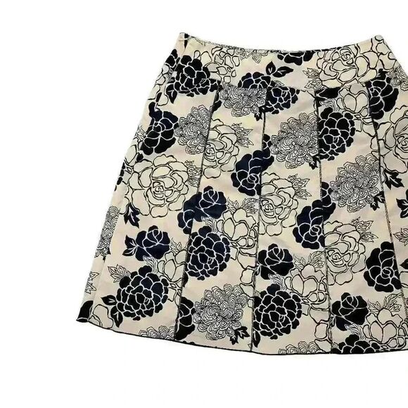 Notations Women's Ecru & Black Poly Floral A-Line Skirt - Picture 5 of 9